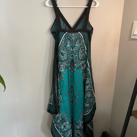 ❌Sold ❌NWT Michael Kors dress - Picture 4 of 6